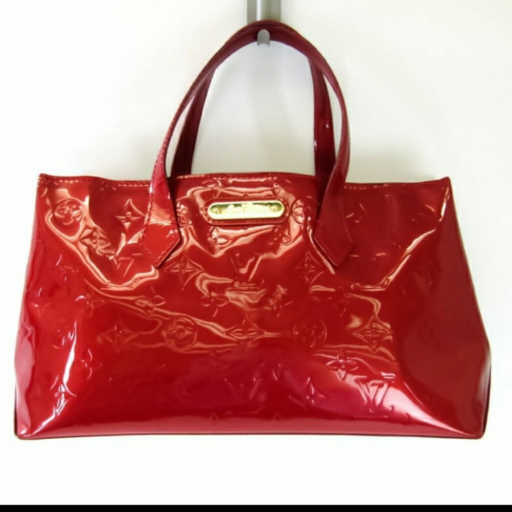Authentic Louis Vuitton monogram vernis wilshire PM satchel